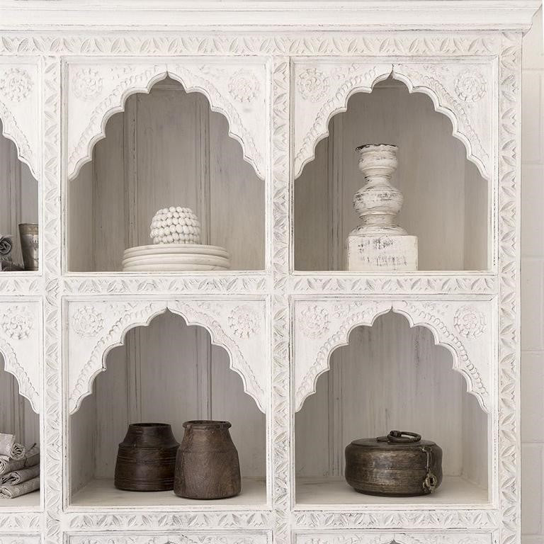 Hand-Carved Detailings